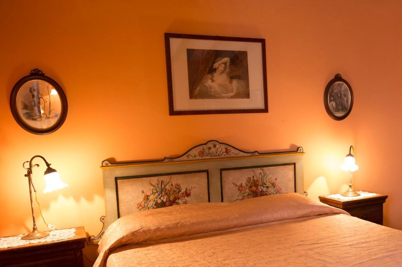 Bed and Breakfast I Trebbiali Реджелло Экстерьер фото